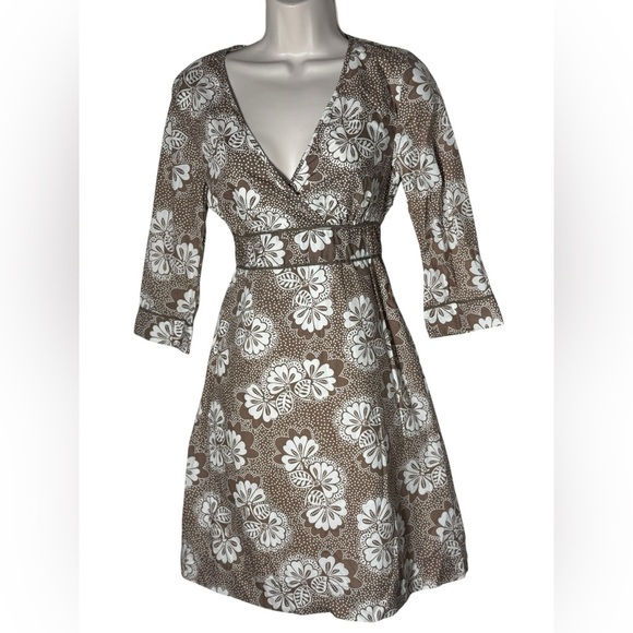 Boden Beige And brown Floral A-Line Sheath Dress Wrap Around Dress Size 10R - Picture 1 of 13